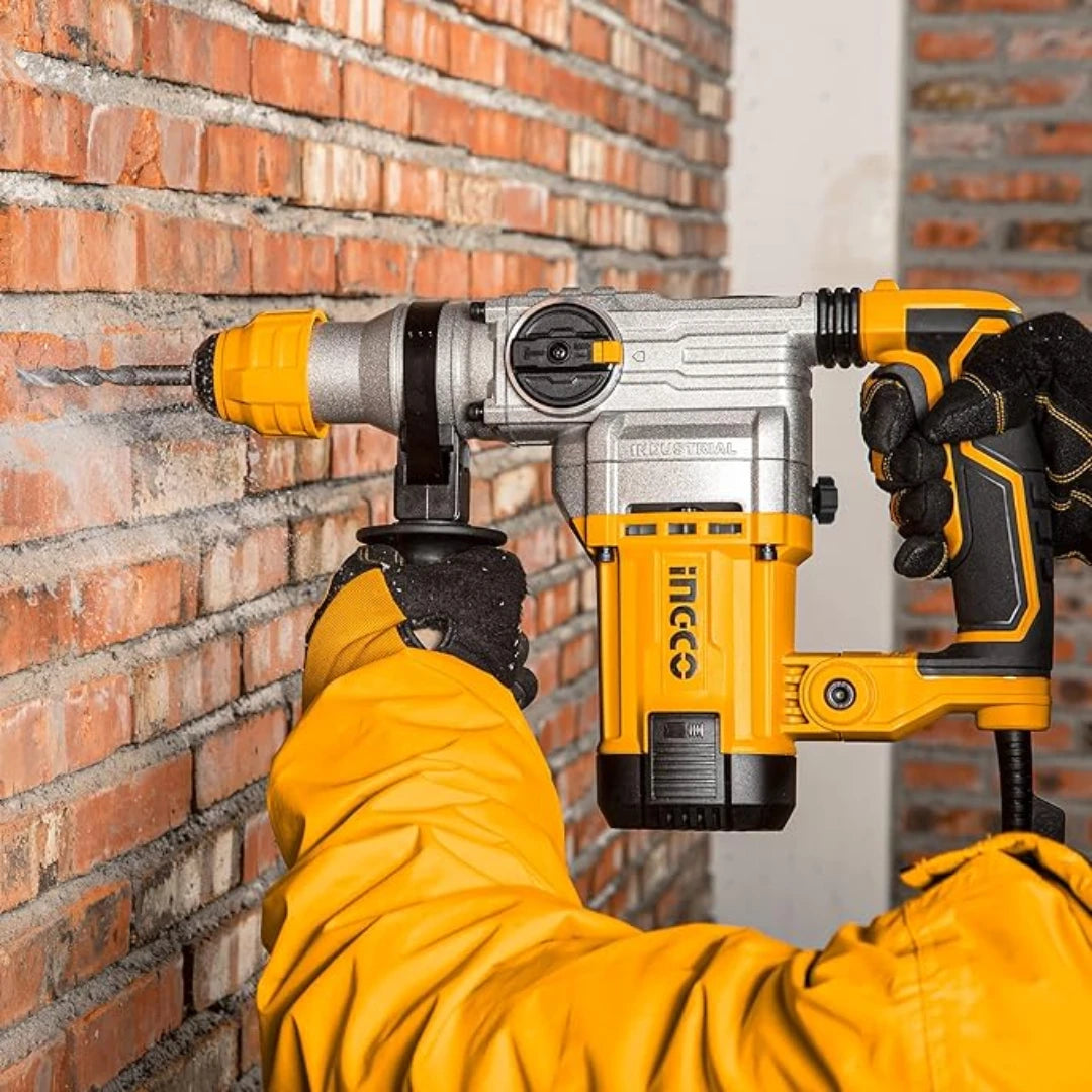 ROTOMARTILLO INGCO SDS PLUS 1050W – 4.5 J + MALETÍN + CINCELES